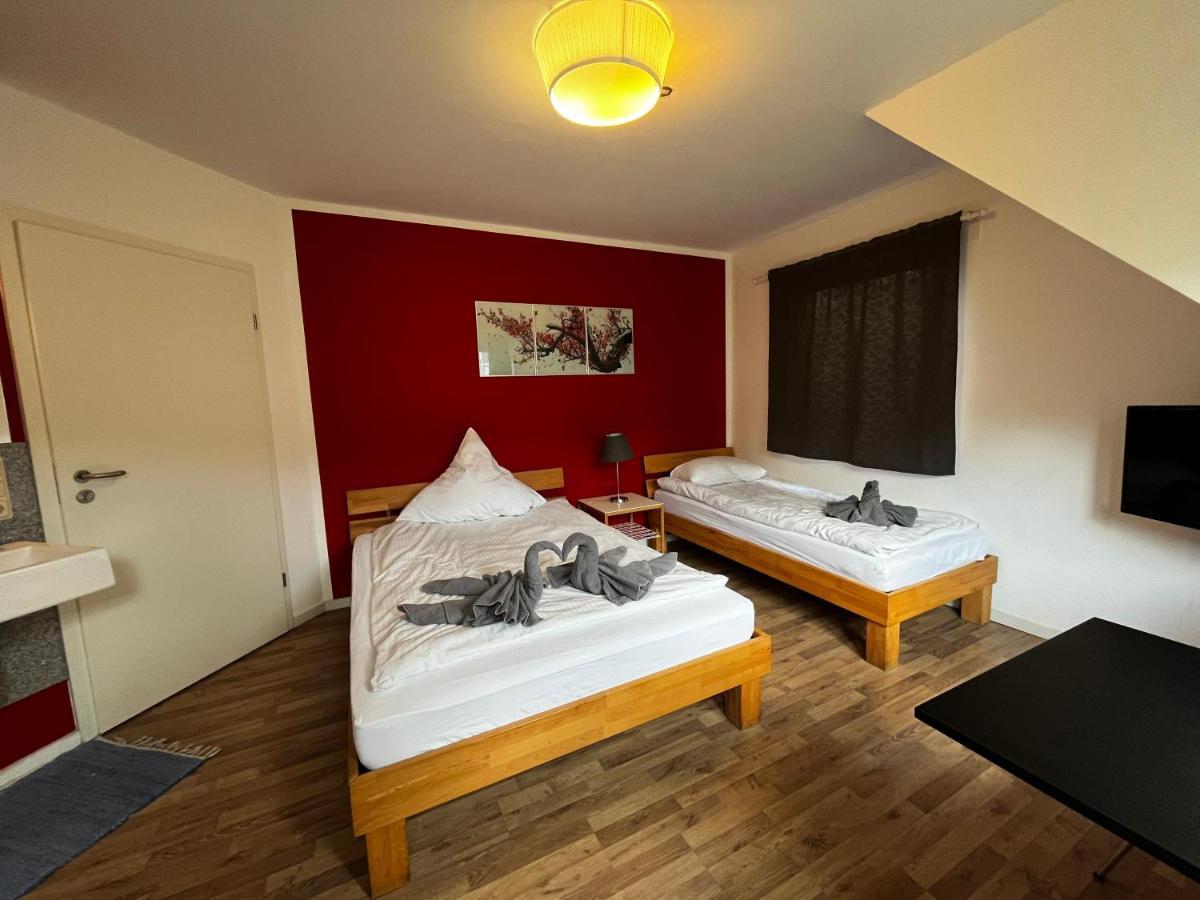 Hotelzimmer In Neusserstrasse Cologne Exterior photo