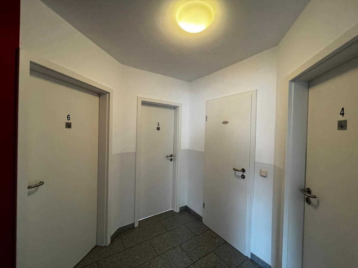 Hotelzimmer In Neusserstrasse Cologne Exterior photo